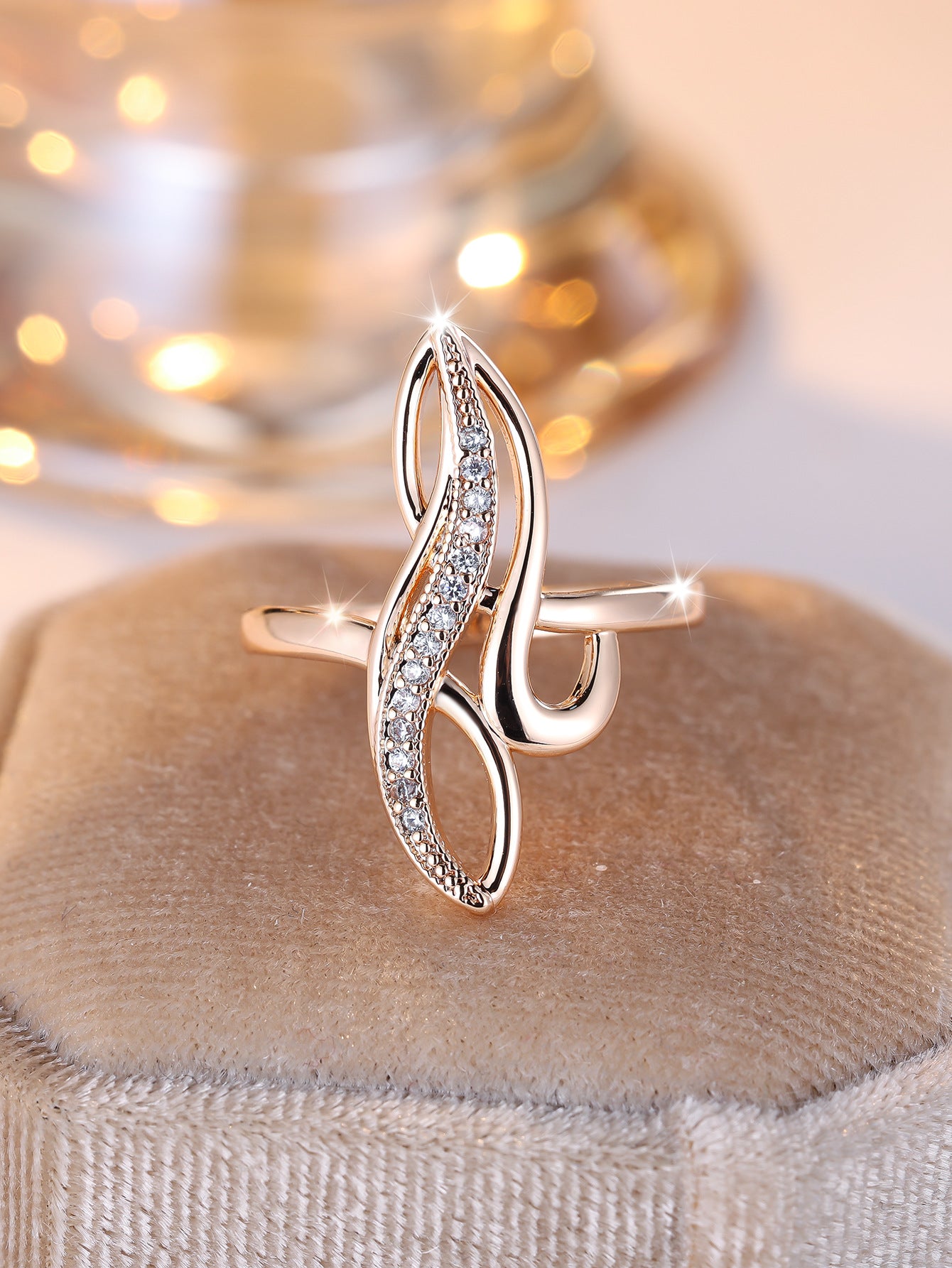 Japanese-Korean Style S-Shaped White Diamond Minimalist Chic Ring