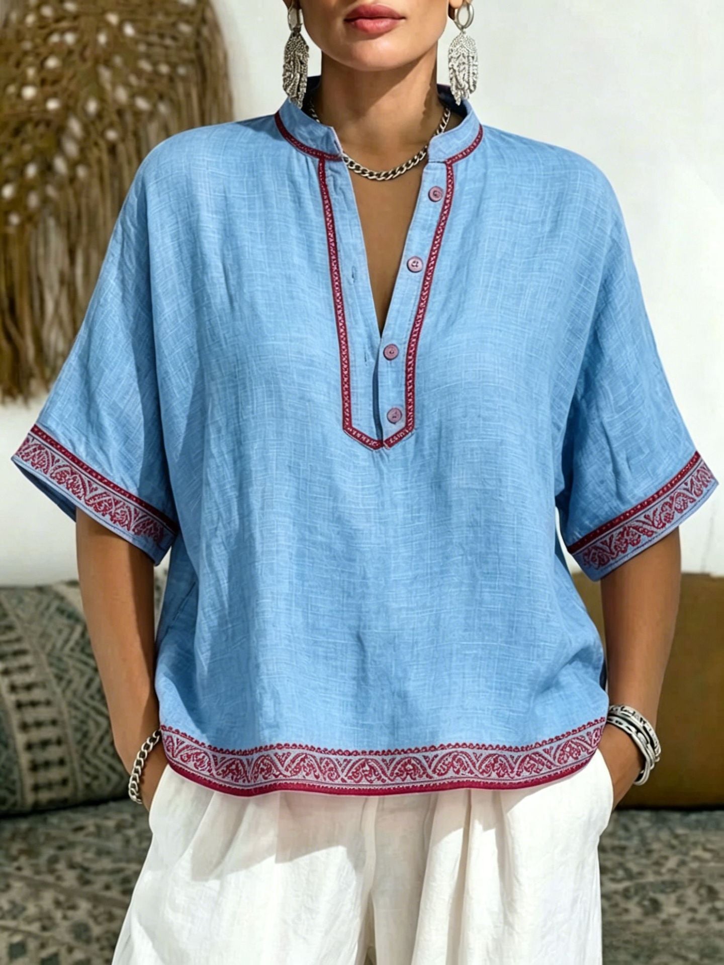 New Stylish Loose-fit V-neck T-shirt With Lace Trim And Buttons