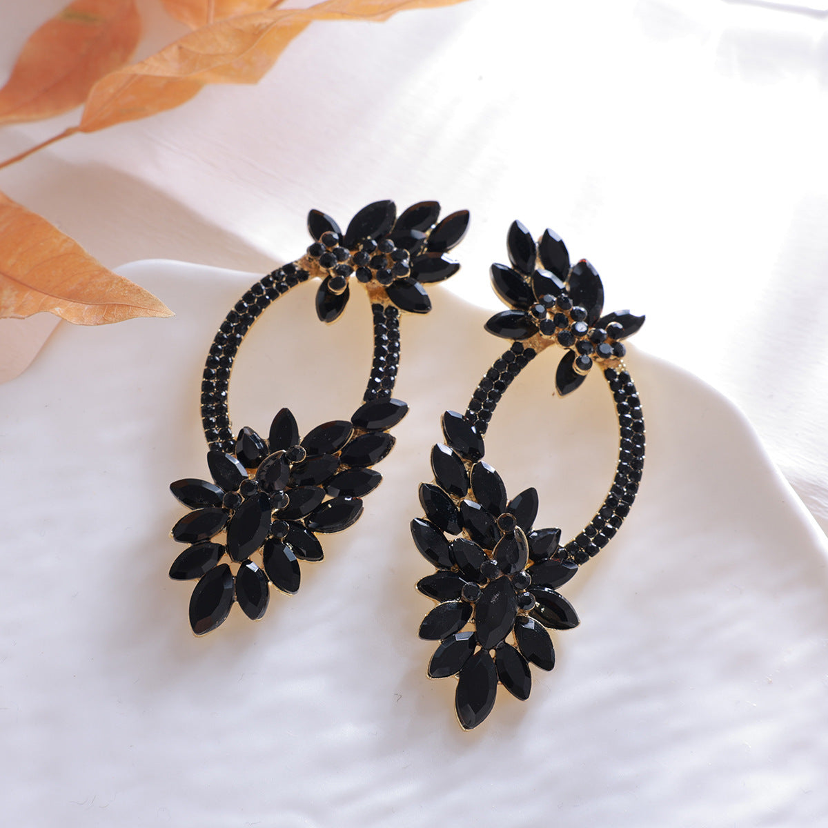Vintage Floral Full Rhinestone Circle Drop Earrings - Niche Premium Evening Gown Photoshoot Aesthetic Ear Jewelry