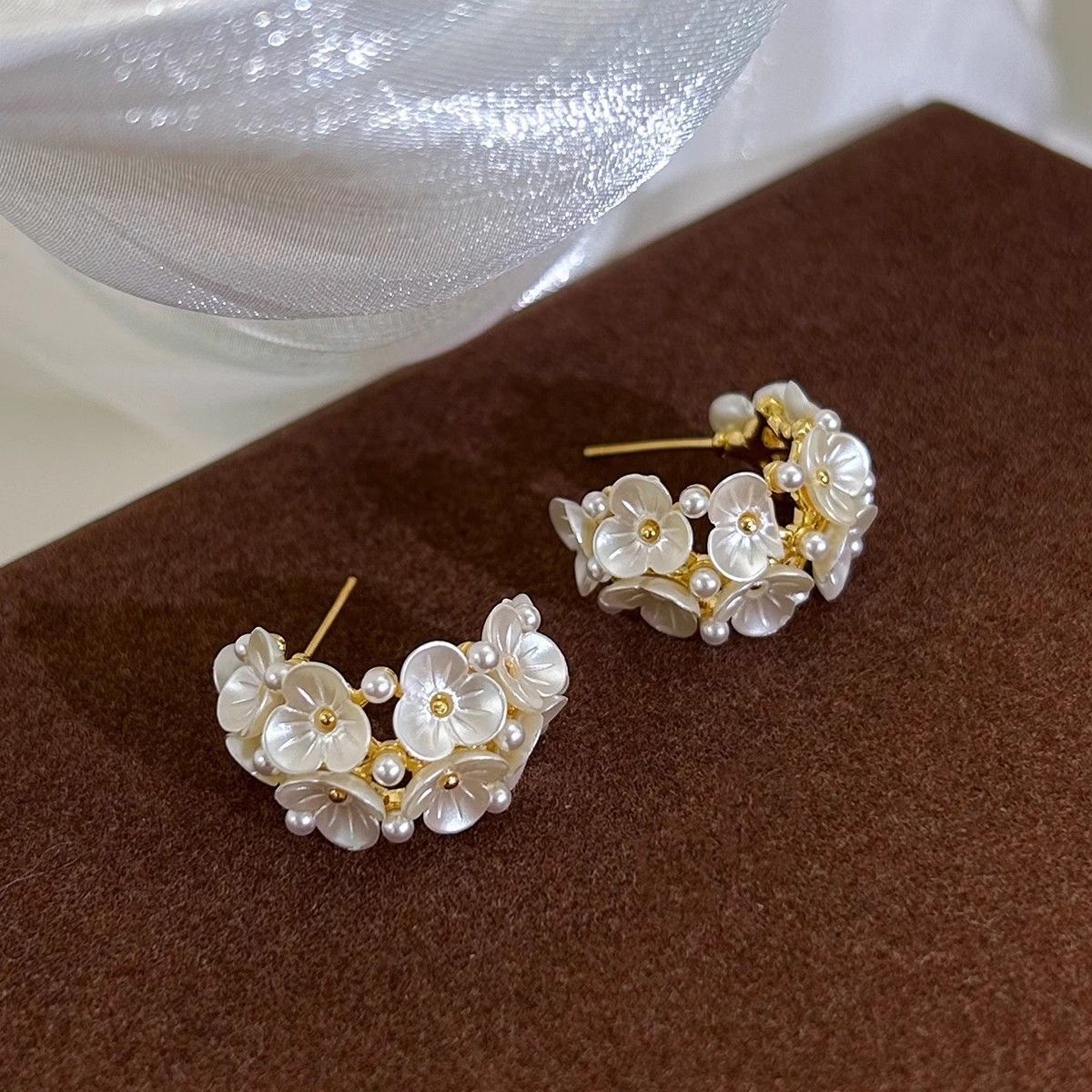2026 New Bestseller Exquisite High-End Stud Earrings, French Retro Floral Pearl Earrings, Unique Designer Fashion Jewelry For Women