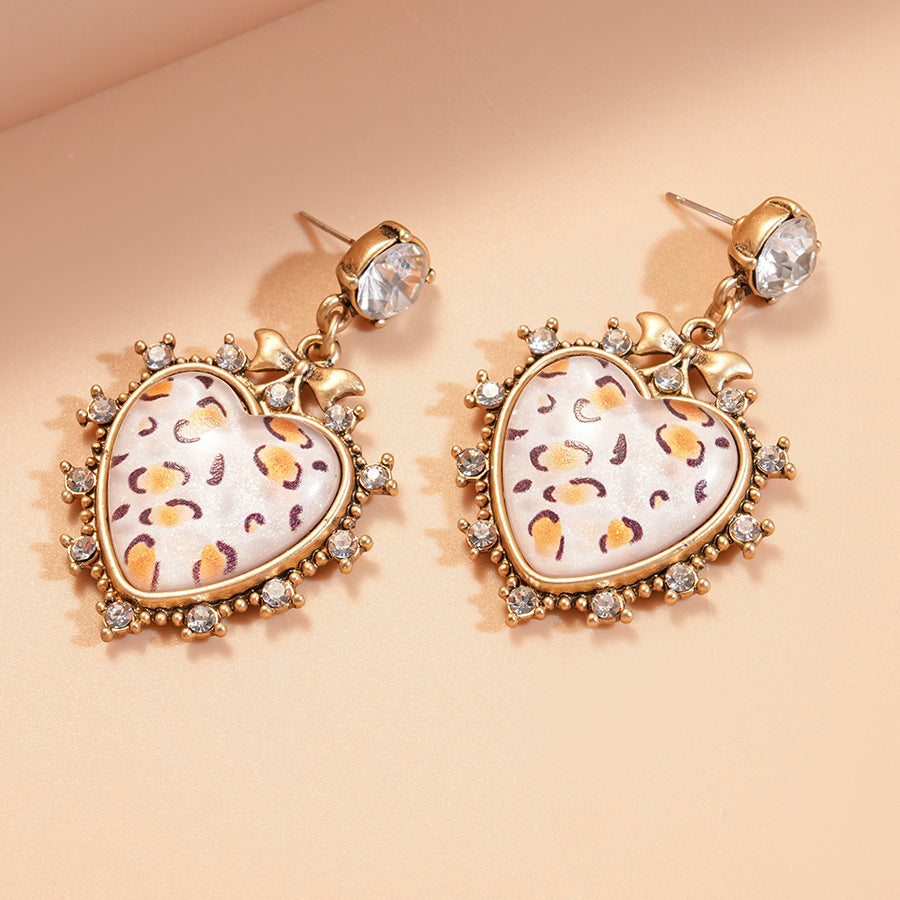 Luxury Pleated Irregular Leaf Earrings - Premium High-End Stud Earrings, Elegant Designer Fashion Jewelry