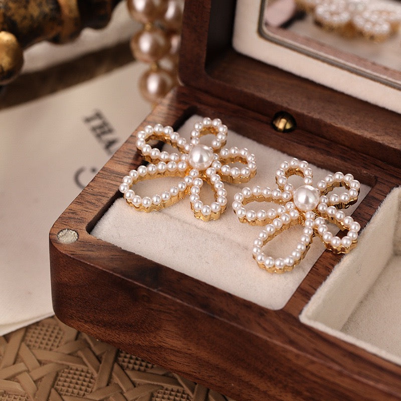 French Vintage Pearl Earrings Women Korean Style Studs Elegant Luxury Fashion Jewelry Gift