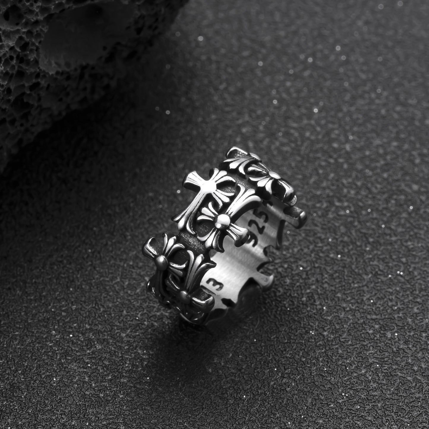 Personality Punk Style Men's Ring, Cast Skull Design, Premium Titanium Steel & Stainless Steel, Fixed Size, Daily Wear Accessories