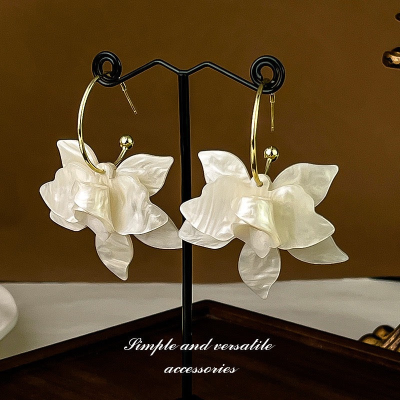 French Vintage Gardenia Flower Earrings For Women Fairy Elegant Stud Earrings Luxury Fashion Jewelry