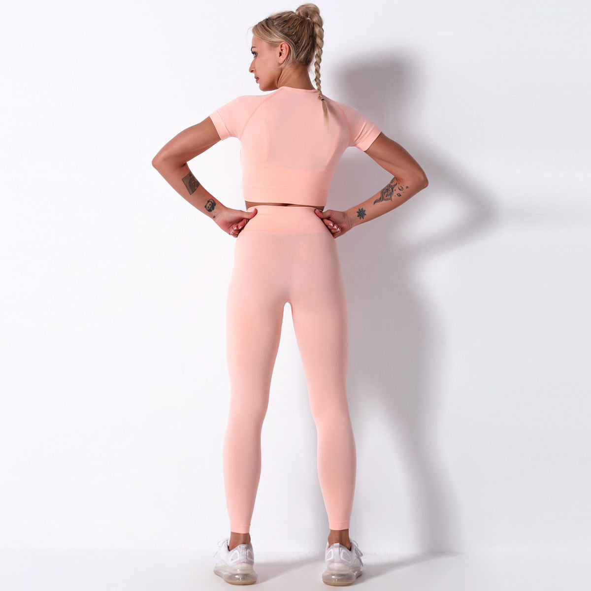 Seamless Knitted Workout Short Sleeve T-shirt Trousers Yoga Clothes