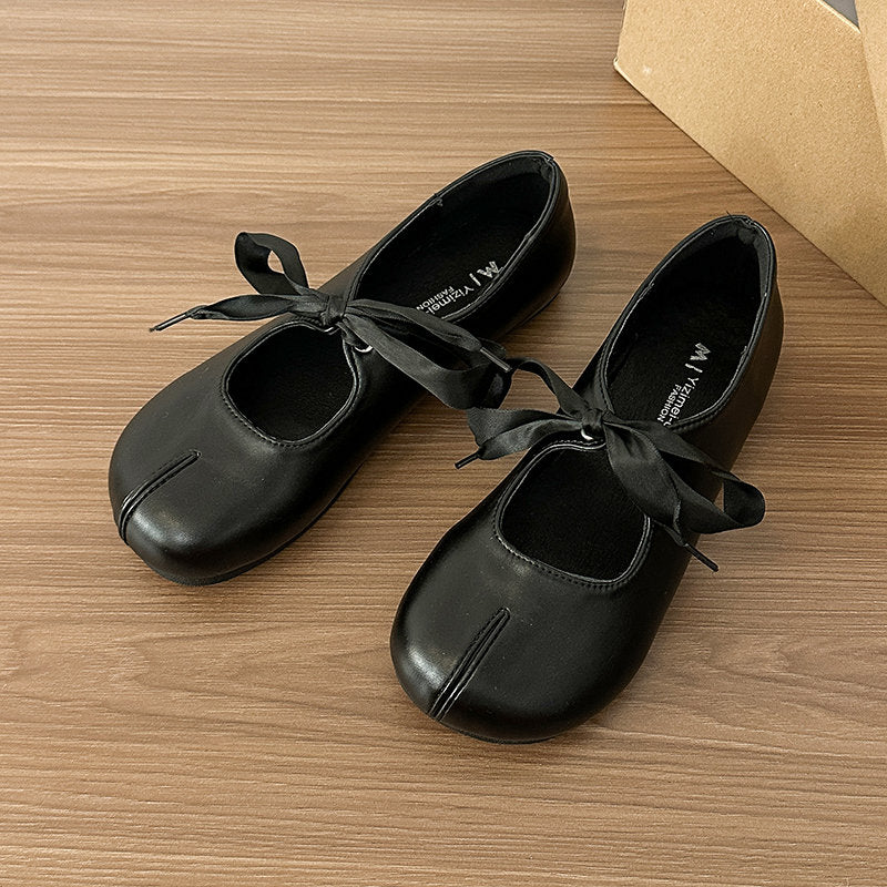 2026 Autumn New Women's Soft Sole Mary Jane Shoes, Ballet Style Lace-up Split Toe Flat Pumps, Horse Hoof Toe Leather Flats