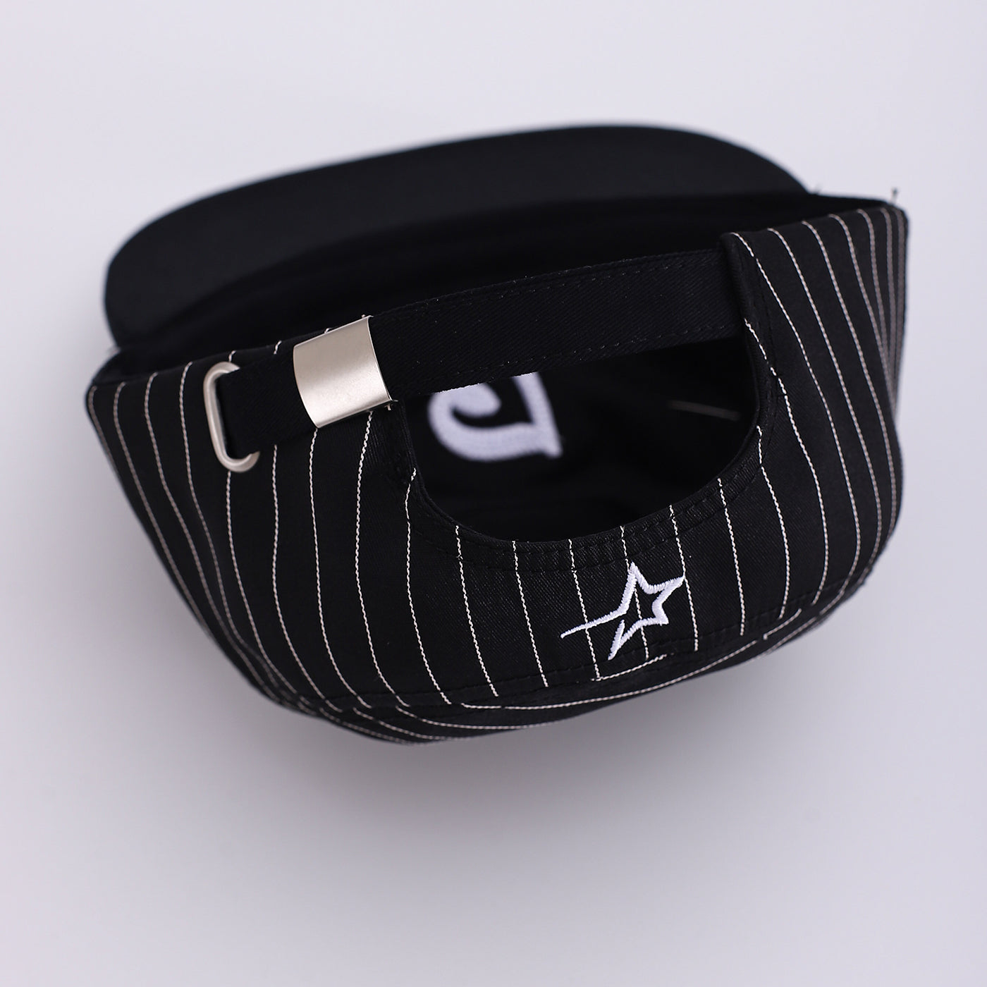 Summer Men's And Women's Striped Embroidered Logo Adjustable Fashion Casual Style Flat-top Baseball Cap Suitable For Outdoor Outings, Daily Commutes And Outings
