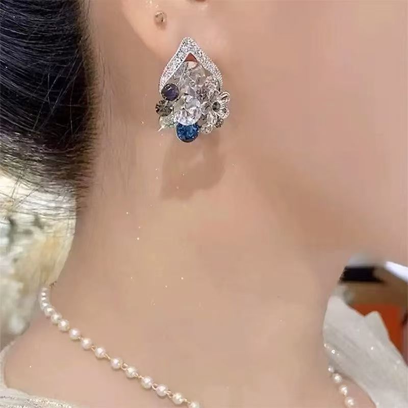 New Stylish Crystal Studs, Elegant Retro Women Ear Accessories