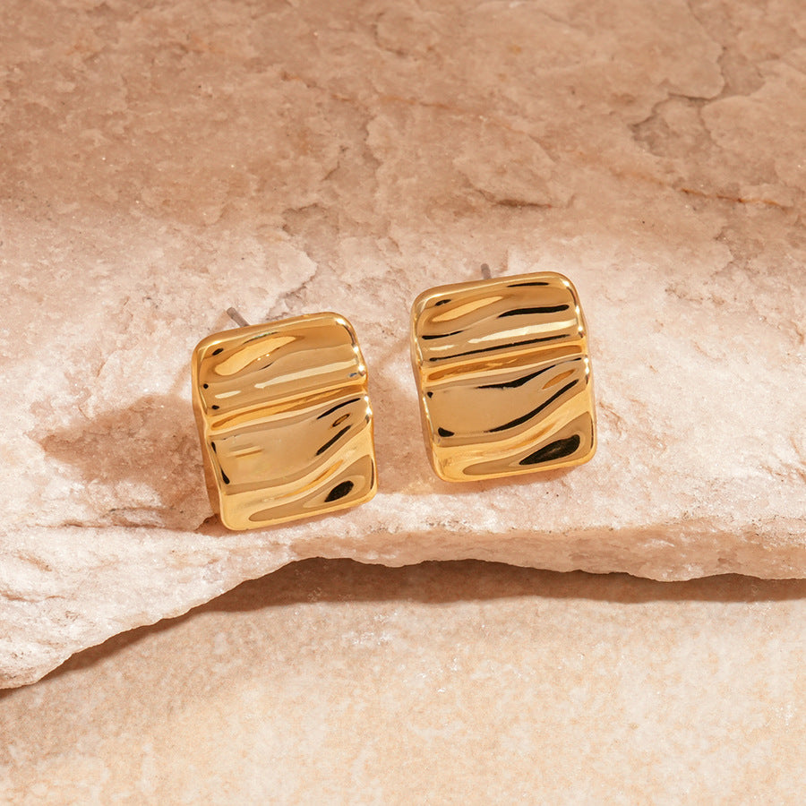 Exaggerated Pleated Irregular Leaf Earrings For Women - Bold Statement Stud Earrings, Unique Designer Fashion Jewelry
