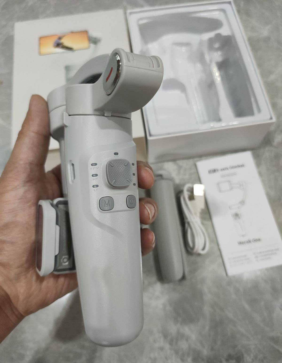 M1 Hand-held Tripod Head Three-axis Mobile Phone Stabilizer