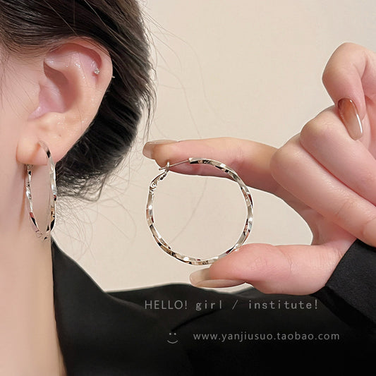 Sleek Design 925 Silver Pearl Stud Earrings Women Minimalist Elegant Unique Fashion Jewelry