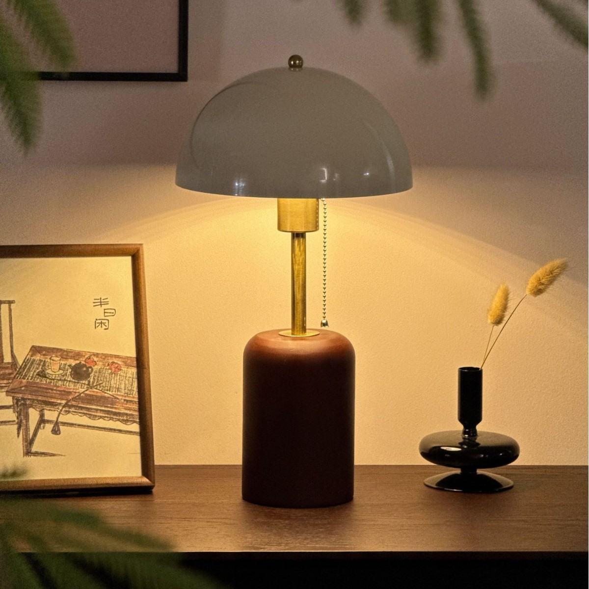 Atmosphere-Enhancing Eye-Care Solid Wood Bedside Lamp